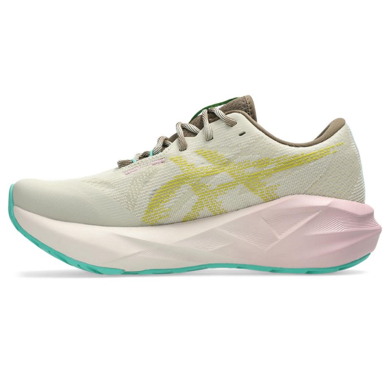 ASICS Chaussures de running femme Novablast 5 Beige et vert